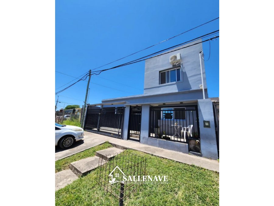 VENTA CASA 2 DOR+COCHERAS+ FONDO Y PISCINA