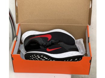 ZAPATILLAS NIKE!!