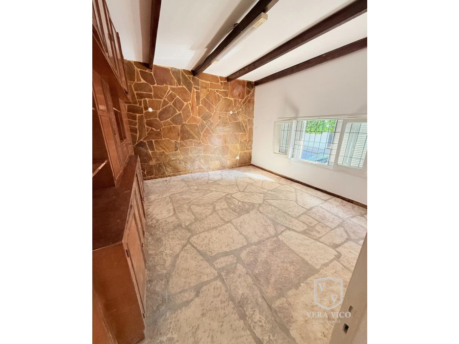 VENDO CASA CENTRICA 3 DOR + COCHERA + GRAN TERRAZA
