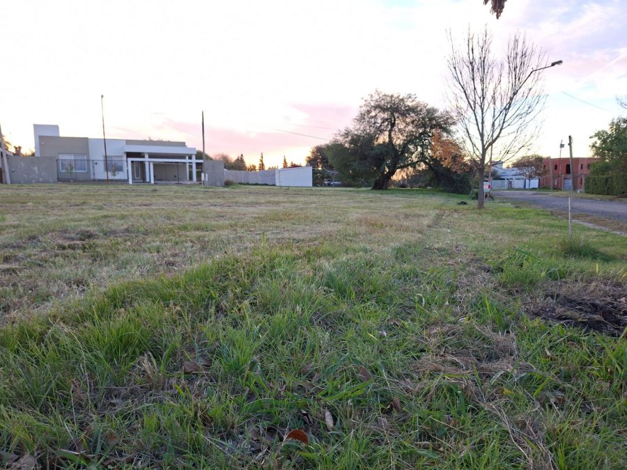 Lote en esquina Oro Verde + Propuesta de vivienda