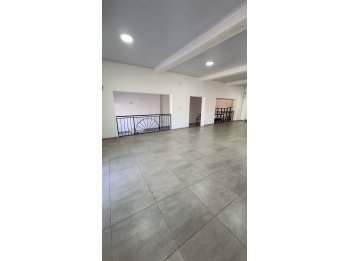 ALQUILO GRAN LOCAL COMERCIAL