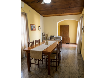 CASA LISTA PARA VIVIR -  B° Rocamora