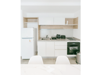 VENTA DEPTO 1 DORMITORIO MODERNO CON BALCÓN EN EL CENTRO