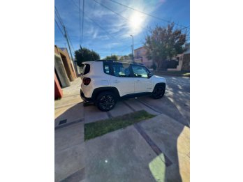 JEEP RENEGADE 1.3T 4X2 SERIE S L/24 AT AÑO 2.025