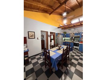 DUEÑO VENDE EXCELENTE CASA Y ZONA , APTA CREDITO.