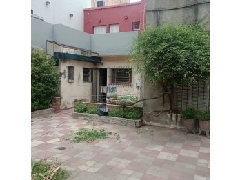 VENDO CASA CENTRICA EN PLANTA BAJA