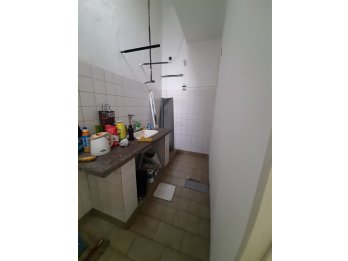 ALQUILAMOS Local 985 para oficina/ consultorio / gabinete