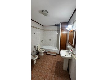 EN VENTA CASA ESTILO CHALET APTA CREDITO
