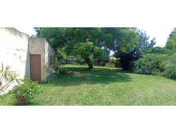 PARANA:GRAN OPORTINIDAD DOS CASAS Y TERRENAZO