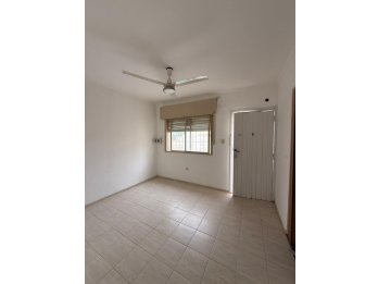 🏡 **DEPARTAMENTO EN ALQUILER – COMPLEJO CERRADO**