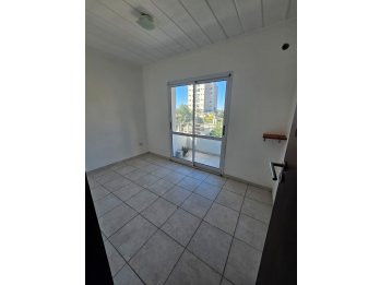 se vende departamento zona parque