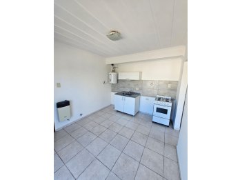 se vende departamento zona parque