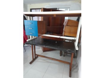 XXXX      MESA      DE      COLOR      NEGRO    XXXX