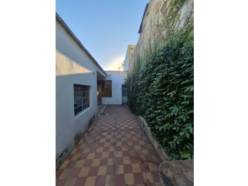Casa calle Illia, entre Alem y Gualeguaychú