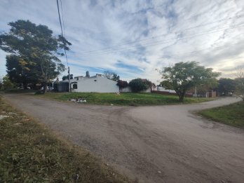 Lote en esquina barrio Larramendi Paraná
