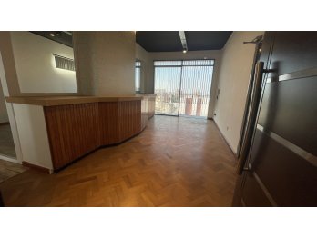 ALQUILER DE OFICINA CON VISTA AL RIO!