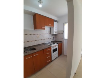 ALQUILAMOS CALLE Pelegrini 443 Dpto 1 dormitorio.-