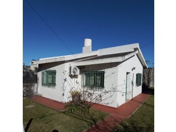 ALQUILO CASA DE 2 DORMITORIOS