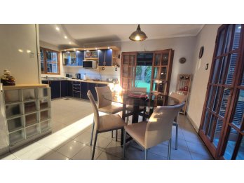 🌿 **ALQUILER – CASA EN ZONA NORTE | AMPLITUD Y CONFORT**