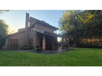 🌿 **ALQUILER – CASA EN ZONA NORTE | AMPLITUD Y CONFORT**