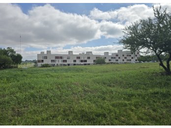 Lote en Pedro Balcar y casi Av Ejercito de Paraná