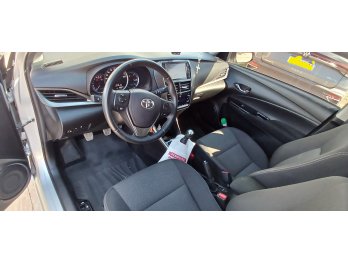 Vendo Yaris Sedan XLS Impecable. 2024. 34.000 km.