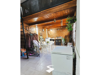 VENDO CASA EXCELENTE ESTADO A 5 MIN DEL CENTRO