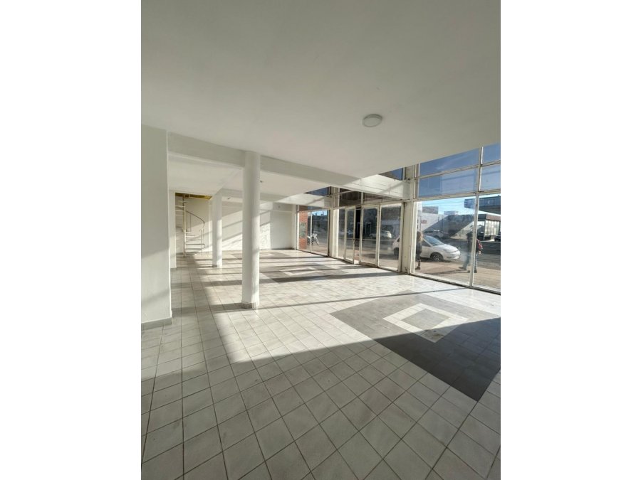 🏢✨ **ALQUILER – IMPORTANTE LOCAL COMERCIAL** ✨🏢