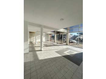🏢✨ **ALQUILER – IMPORTANTE LOCAL COMERCIAL** ✨🏢