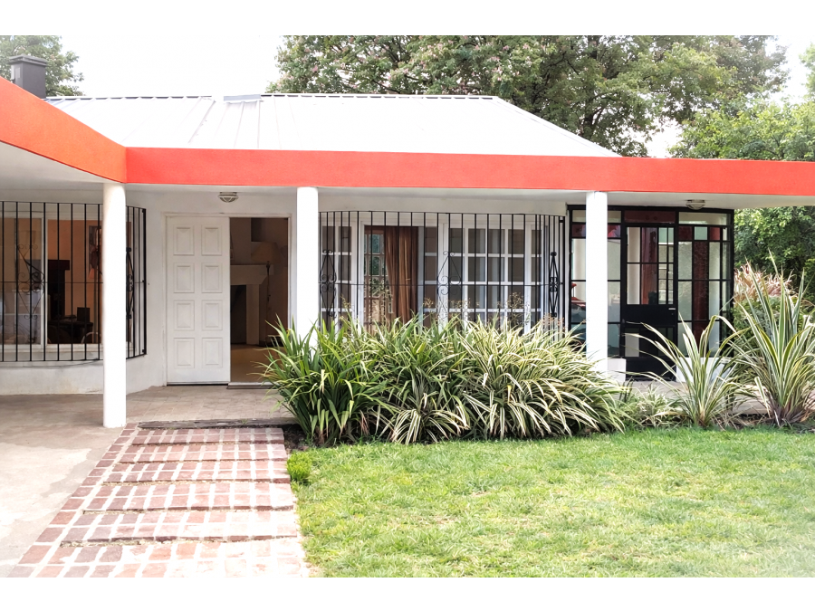 Potencial Esquina 2.000 m² frente a Plaza Gregoria Pérez