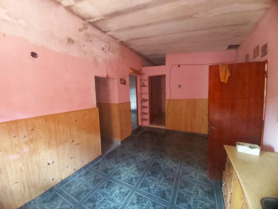 Vendo a reciclar 2 casas en un terreno Barrio Gazzano