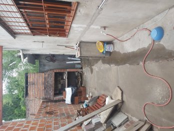 Vendo a reciclar 2 casas en un terreno Barrio Gazzano