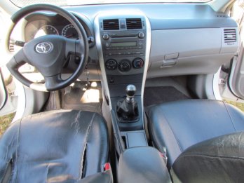 TOYOTA COROLLA 1.8 XLI M/T SEGUNDA MANO