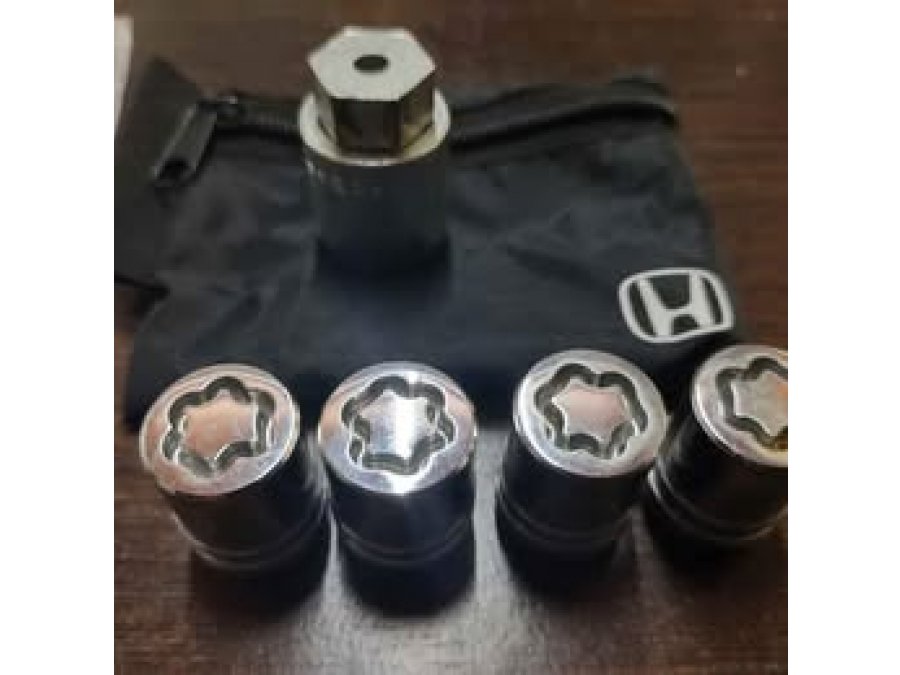 tuercas  seguridad Honda.