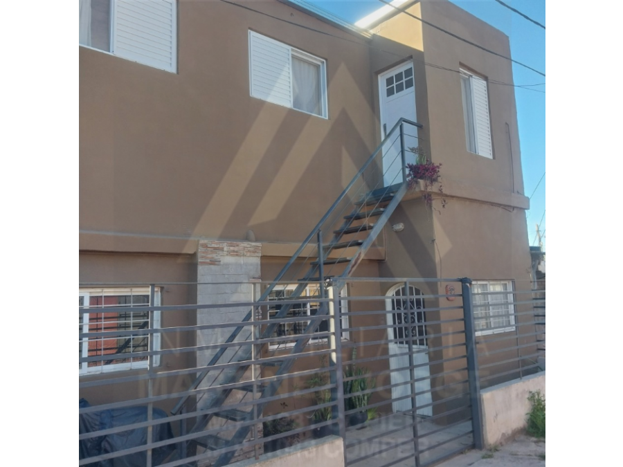 VENDO - 2 CASAS: entradas Separadas, Paraná