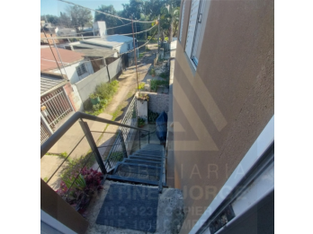 VENDO - 2 CASAS: entradas Separadas, Paraná