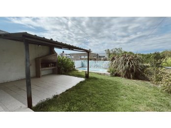 Venta Casa La Toma Complejo Cerrado Con Patio Y Pileta