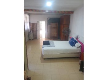VENDO CASA AVENIDA ALMAFUERTE, ZONA JOHNSON ACERO
