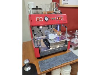 VENDO CAFETERA EXPRESS- "LA VALENTE, ATHINA"