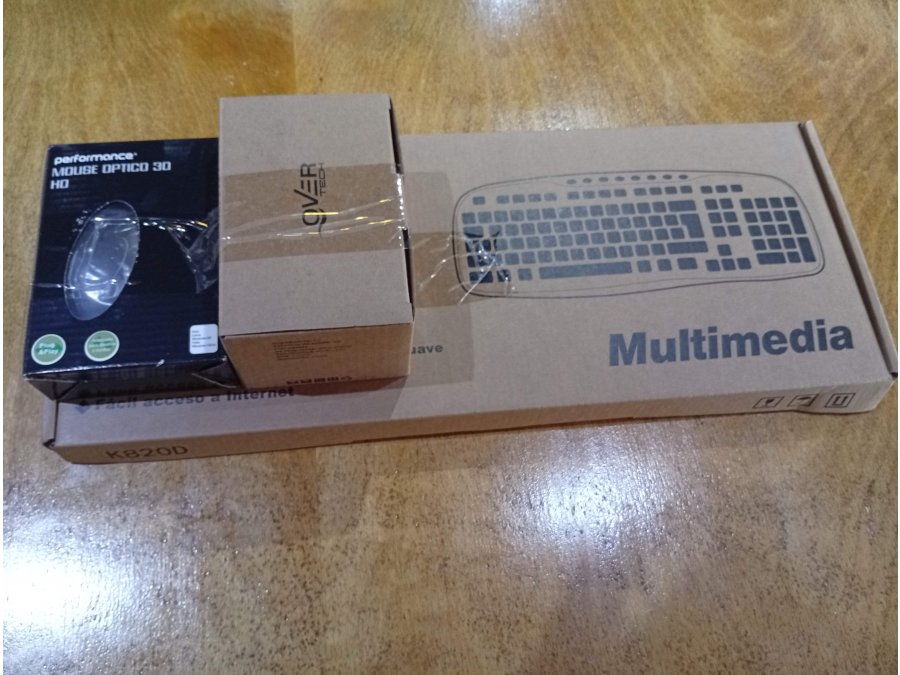 Teclado+mouse+parlantes