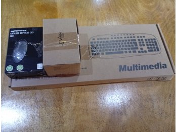Teclado+mouse+parlantes