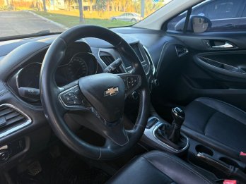 CHEVROLET Cruze 1.4T LT MT 4p