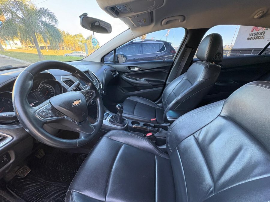CHEVROLET Cruze 1.4T  LT MT 4p