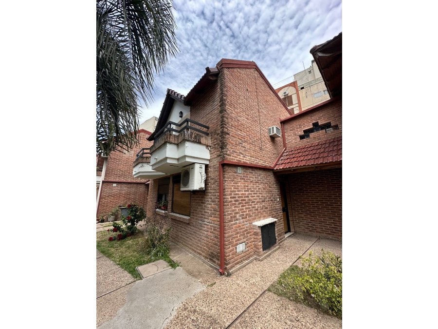 Cura Alvarez 46 / Duplex Dos Dormitorios