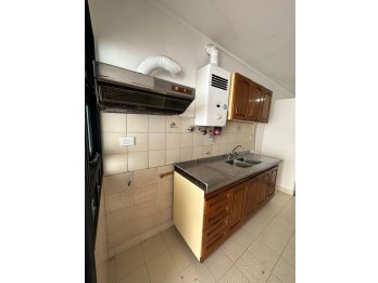 Cura Alvarez 46 / Duplex Dos Dormitorios