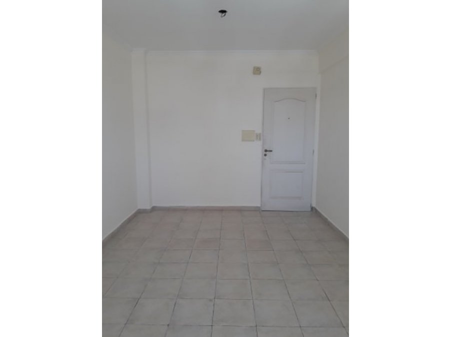 Alquilo dpto. céntrico de 1 dorm.