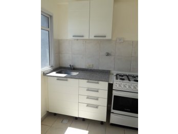Alquilo dpto. céntrico de 1 dorm.