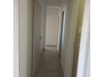 SE VENDE SEMIPISO Y COCHERA , ZONA CENTRO !!!!