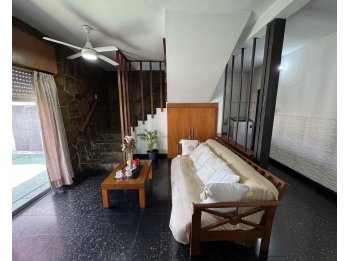 VENTA – Casa de 4 dormitorios zona céntrica | APTA CREDITO