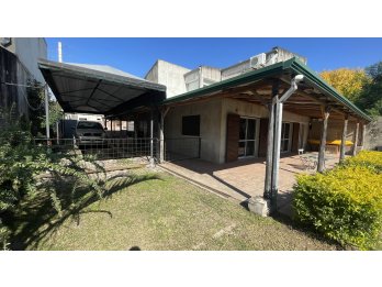 VENTA, HERMOSA CASA LA TOMA!